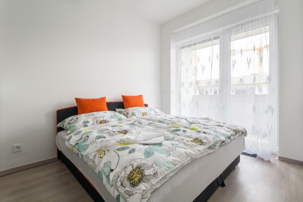 Bpr Chic White Home With Terrace & A/C & Garage Budapesta Exterior foto