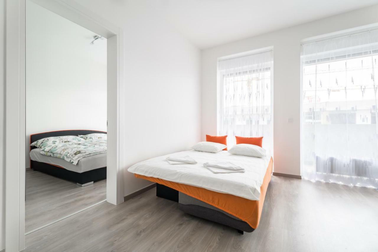 Bpr Chic White Home With Terrace & A/C & Garage Budapesta Exterior foto