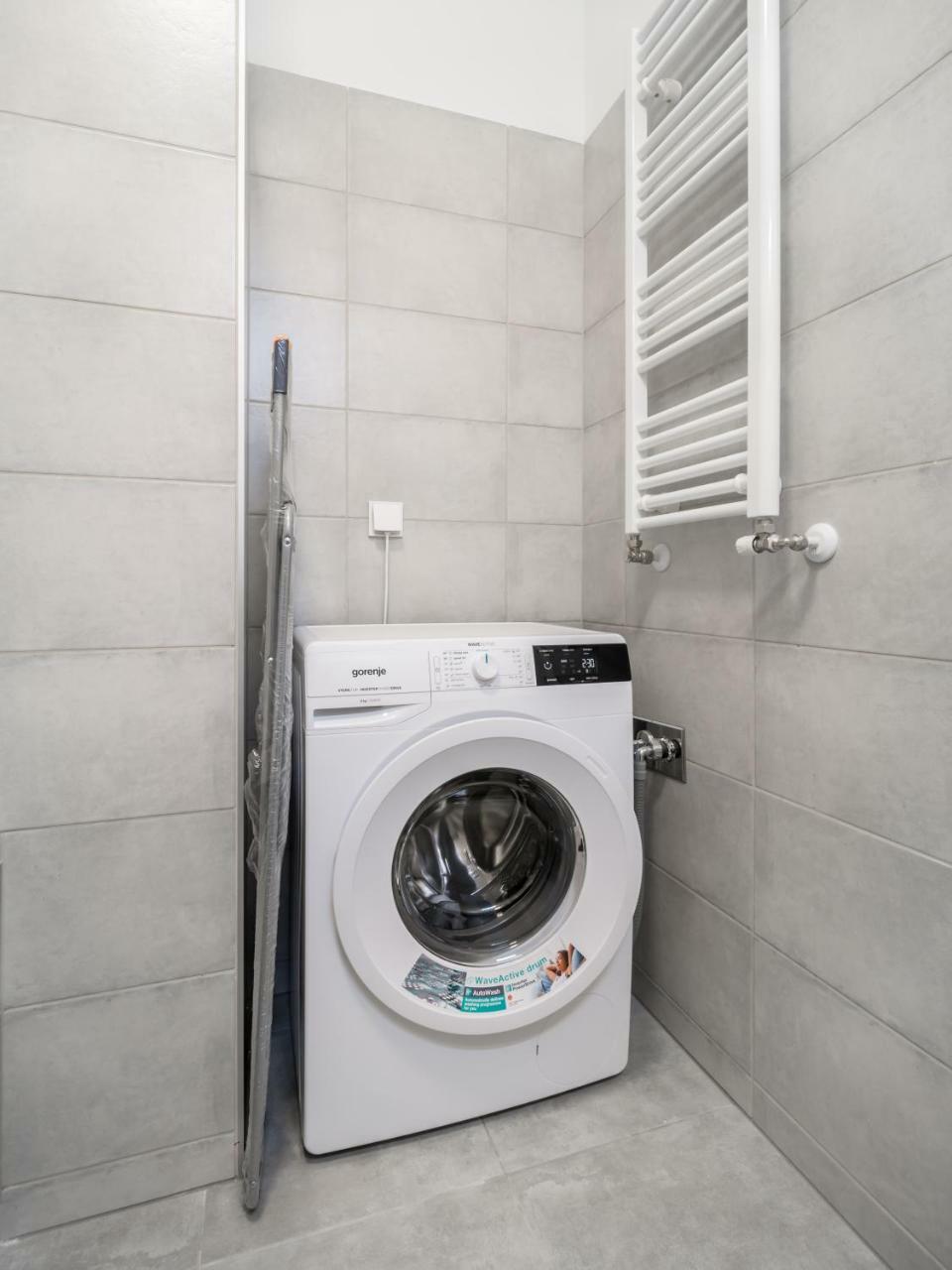 Bpr Chic White Home With Terrace & A/C & Garage Budapesta Exterior foto